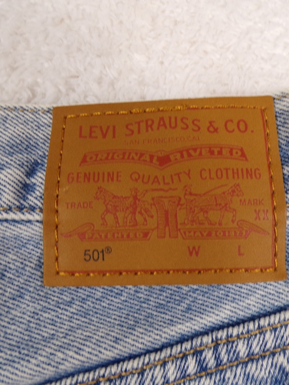 501 XX Original Fit High Rise Women's Denim Shorts Red Tag "E" PC9-56327-0235 - Picture 8 of 9